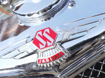 Suffolk Sportscars Sign with Wings